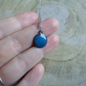 Pendentif petit rond bleu turquoise – Image 2