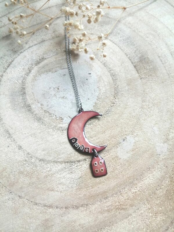 Pendentif "La lune et les maisons"