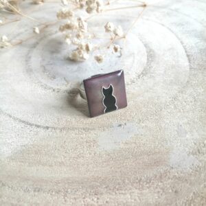 Bague "Le Chat noir" carrée vert-gris