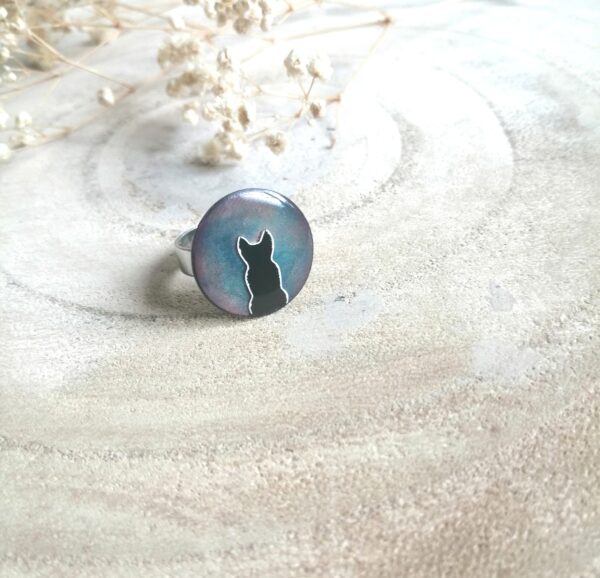 Bague "Le Chat noir" ronde bleu turquoise