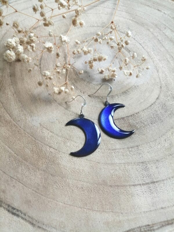 Boucles d'oreilles croissant de lune bleu nuit