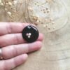 Pendentif rond noir "Les cuivrés" (-40%) – Image 2