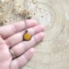 Pendentif petit rond jaune doré – Image 3