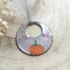 Pendentif "La citrouille et le village" – Image 2