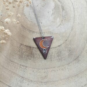Pendentif croissant de lune et petite maison